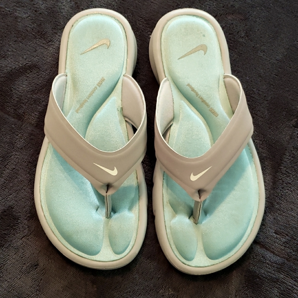 Nike flip flops